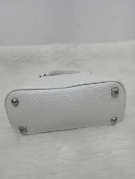 Женская Ручная сумка-мессенджер, универсальная цепочка, нишевые портативные женские сумки черного или белого цвета